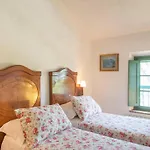 Appealing In Collesalvetti With Garden *