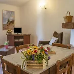 Appealing In Collesalvetti With Garden Casa de Férias