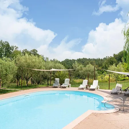 Holiday home Appealing In Collesalvetti With Garden *