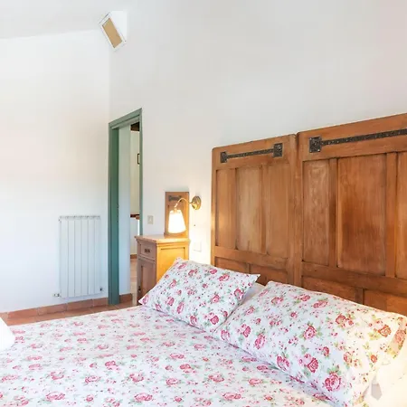 Appealing In Collesalvetti With Garden Holiday home