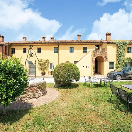 Holiday home Appealing In Collesalvetti With Garden *