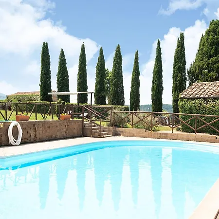 Holiday home Appealing In Collesalvetti With Garden Nugola