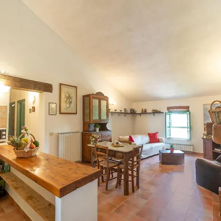 Appealing In Collesalvetti With Garden Holiday home